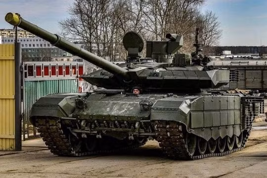Xe tăng chiến đấu chủ lực T-90M của quân đội Nga (Ảnh: MW)