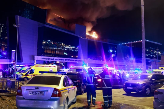 Nhân viên an ninh được điều động đến hiện trường vụ xả súng gần Moscow, Nga (Ảnh: Moscow Times)