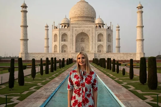 Bức ảnh mà Ivanka Trump đăng tải gây bão mạng vì nghi vấn bị chỉnh sửa (Ảnh: RT)