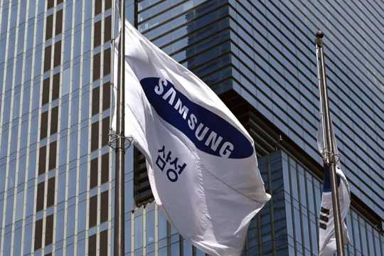 Lá cờ Samsung tung bay bên ngoài tòa nhà của công ty tại Seoul, Hàn Quốc. Ảnh: AFP.