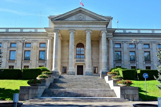 Đại sứ quán Nga tại Warsaw, Ba Lan. Ảnh: Getty.