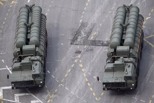 Hệ thống phòng không S-400 của Nga tham gia lễ duyệt binh Ngày Chiến thắng tại Quảng trường Đỏ. Ảnh: Sputnik.