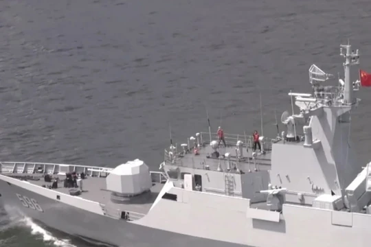 Hình ảnh cuộc tập trận trên Biển Đông mà PLA đăng tải trên mạng xã hội (Ảnh: Weibo)