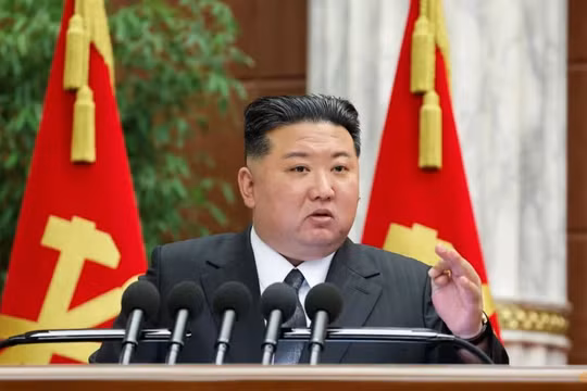 Nhà lãnh đạo Triều Tiên Kim Jong-un phát biểu trong cuộc họp tại Bình Nhưỡng, Triều Tiên, trong bức ảnh được công bố vào ngày 29/12/2024. Ảnh: Reuters.