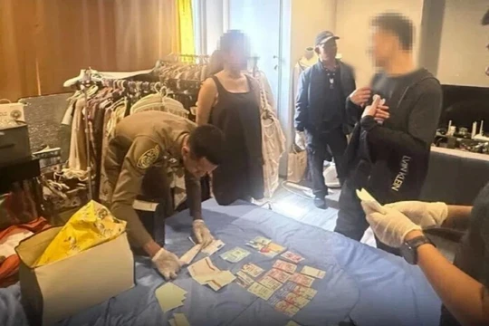 Các nhà điều tra đã thu thập bằng chứng và bảo đảm lệnh bắt giữ 34 nghi phạm trong vụ lừa đảo. Ảnh: The Nation.