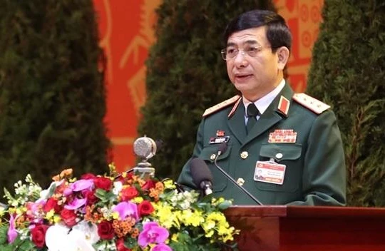 Thượng tướng Phan Văn Giang, Ủy viên Trung ương Đảng, Ủy viên Thường vụ Quân ủy Trung ương, Tổng Tham mưu trưởng Quân đội nhân dân Việt Nam, Thứ trưởng Bộ Quốc phòng phát biểu tại Đại hội. 