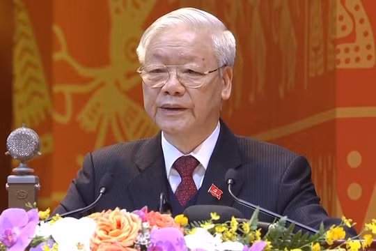 Tổng Bí thư, Chủ tịch nước Nguyễn Phú Trọng trình bày báo cáo chính trị trình Đại hội đại biểu toàn quốc lần thứ XIII của Đảng sáng 26/1.