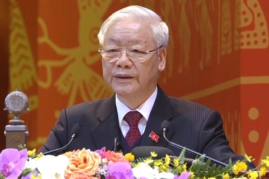 Tổng Bí thư, Chủ tịch nước Nguyễn Phú Trọng trình bày báo cáo chính trị trình Đại hội đại biểu toàn quốc lần thứ XIII của Đảng sáng 26/1.