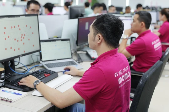 MoMo đang trong lộ trình chuyển đổi từ một công ty Mobile-first (ưu tiên thiết bị di động) sang AI-first (ưu tiên trí tuệ nhân tạo). 