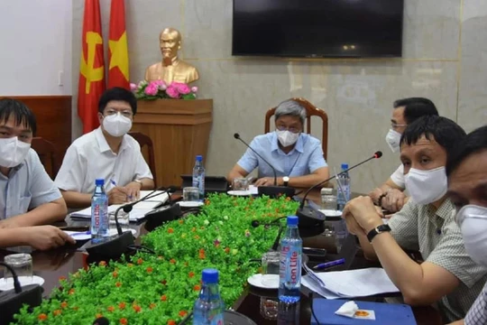 Thứ trưởng Nguyễn Trường Sơn chủ trì cuộc họp về tiến độ thiết lập các trung tâm hồi sức tích cực tại TP.HCM.