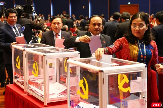 Hôm nay (30/1), Đại hội Đảng XIII làm việc tại Hội trường cả ngày để tiến hành bỏ phiếu bầu cử Ban Chấp hành Trung ương khóa XIII.