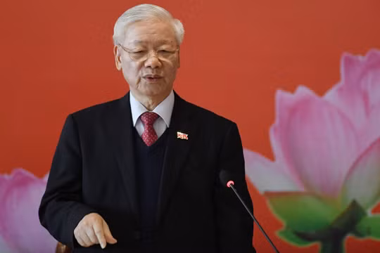 Tổng Bí thư Nguyễn Phú Trọng bày tỏ: "Sắp tới nhiệm vụ rất lớn, nặng nề, khó khăn phức tạp, nguy cơ, nhiều diễn biến phức tạp mà ta hay nói là chưa lường hết được".