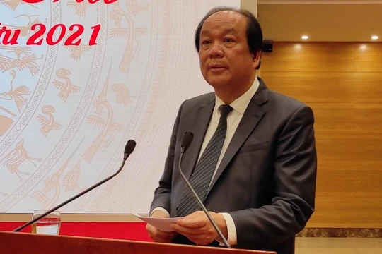 Ông Mai Tiến Dũng - Người Phát ngôn của Chính phủ - chia sẻ: "Nếu chúng ta kiểm soát được dịch trong vòng 10 ngày thì rất mừng".