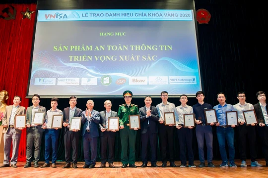Lễ trao danh hiệu Chìa khoá vàng năm 2020.