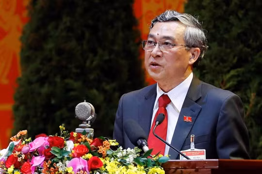 Ông Mai Trực, Ủy viên Trung ương Đảng, Phó Chủ nhiệm Ủy ban Kiểm tra Trung ương trình bày tham luận.