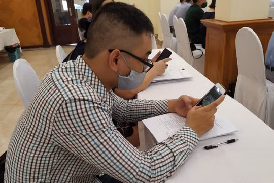 Trong 15 hành vi vi phạm quy định phòng, chống dịch COVID-19, hành vi tung tin thất thiệt về dịch và công dụng của thuốc, vật tư y tế về phòng, chống dịch bệnh đều bị phạt nặng.