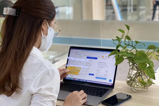 Bên cạnh cách thức mua hàng truyền thống, người dân còn có thể mua nhãn lồng Hưng Yên trên sàn thương mại điện tử Postmart.