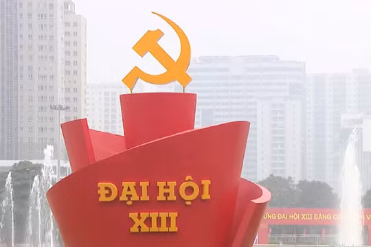 Đại hội đã nhất trí thông qua Nghị quyết Đại hội đại biểu toàn quốc lần thứ XIII.