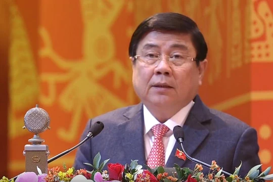 Ông Nguyễn Thành Phong - Ủy viên Trung ương Đảng, Phó Bí thư Thành ủy, Chủ tịch UBND TP. HCM.