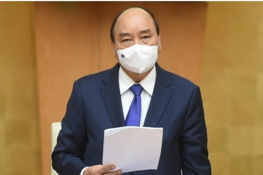 Thủ tướng Nguyễn Xuân Phúc phát biểu tại cuộc họp. 