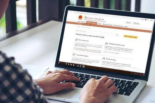 Nền tảng số chính là giải pháp đột phá để thúc đẩy phát triển Chính phủ số nhanh hơn, giảm chi phí, tăng hiệu quả. Ảnh: TQ.