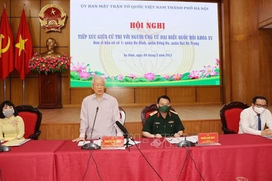 Tổng Bí thư Nguyễn Phú Trọng, Bí thư Quân uỷ Trung ương trình bày Chương trình hành động. 