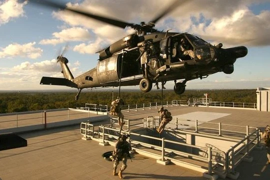 Bất chấp các yếu tố ngoài kiểm soát, kỹ năng hoàn hảo của thành viên Đội 6 Đặc nhiệm Hải quân Mỹ (SEAL 6) vẫn giúp họ kết thúc nhiệm vụ tiêu diệt Osama bin Laden (Ảnh TL)