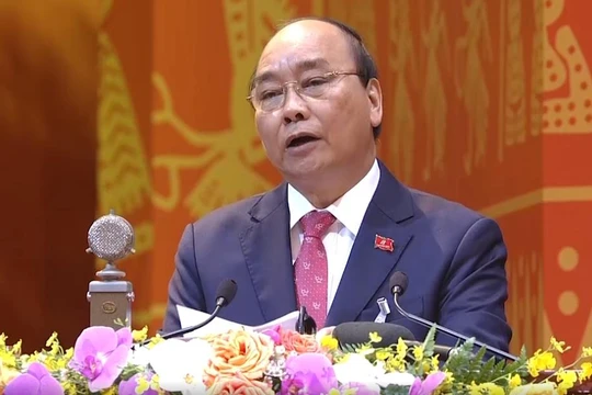 Uỷ viên Bộ Chính trị, Thủ tướng Chính phủ Nguyễn Xuân Phúc phát biểu tại phiên khai mạc Đại hội XIII của Đảng.