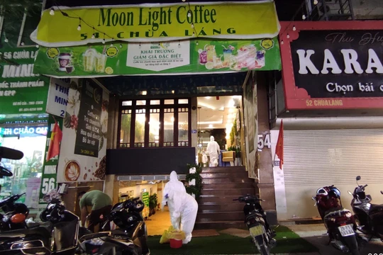 Quán karaoke Moonlight - 54 Chùa Láng, nơi bác sĩ mắc COVID-19 đã tới hát vào tối muộn ngày 29/4.