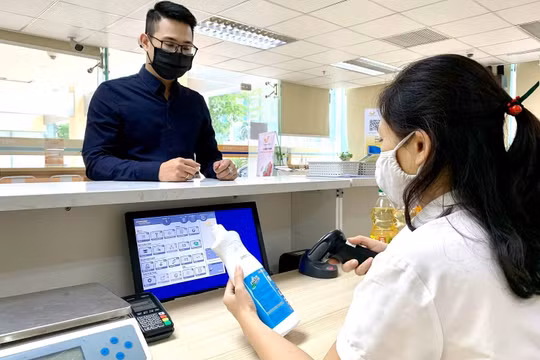 Khách hàng có thể đối chiếu chính xác mã hàng, giá tiền và tổng tiền phải thanh toán ngay khi giao dịch nhờ việc tích hợp các nền tảng công nghệ.