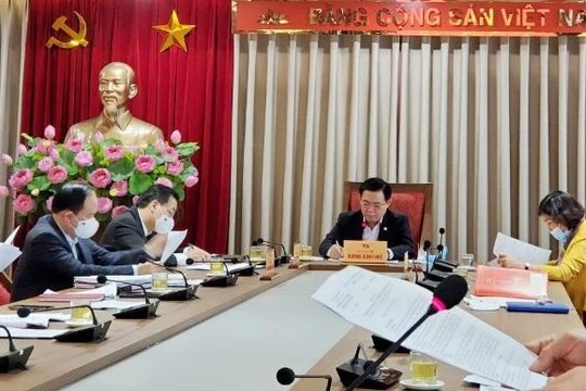 Thường trực Thành ủy Hà Nội họp về công tác chống dịch COVID-19 chiều 2/2. Ảnh: UBND TP. Hà Nội.