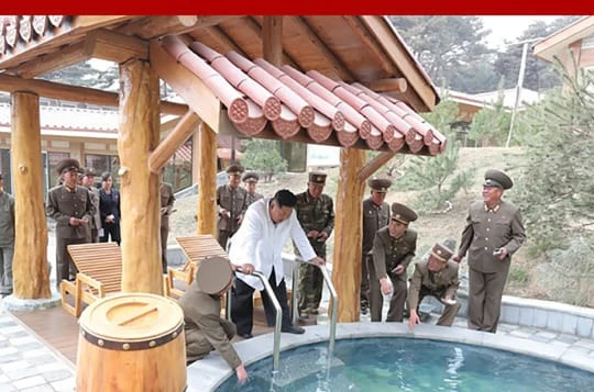 Chủ tịch Triều Tiên Kim Jong Un tới thăm khu nghỉ dưỡng suối nước nóng
