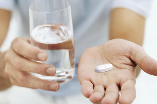 Sốt xuất huyết vào mùa, Bộ Y tế yêu cầu các đơn vị phải đảm bảo đủ thuốc để điều trị và phòng bệnh.