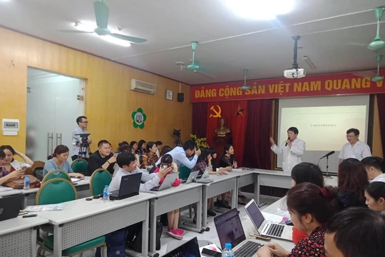 Toàn cảnh buổi hội thảo ngày 3/4