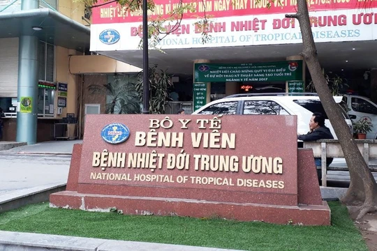 Bệnh viện Bệnh nhiệt đới Trung ương nơi xảy ra vụ việc.