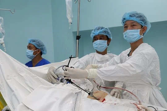 Một ca phẫu thuật tại Bệnh viện quận 7