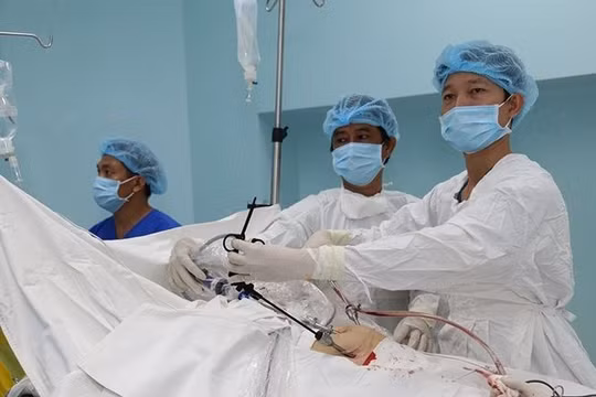 Một ca phẫu thuật tại Bệnh viện quận 7