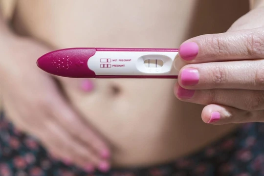 Trẻ vị thành niên mang thai là một trong những vấn đề nhức nhối cần toàn xã hội chung tay giải quyết