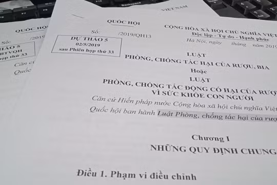 Dự thảo Luật phòng, chống tác hại của rượu, bia đã qua nhiều lần chỉnh sửa nhưng vẫn còn nhiều điểm cần xin ý kiến của Quốc hội