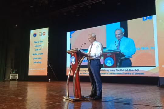 Ông Uông Chu Lưu, Ủy viên BCH Trung ương, Phó Chủ tịch Quốc hội phát biểu tại sự kiện.