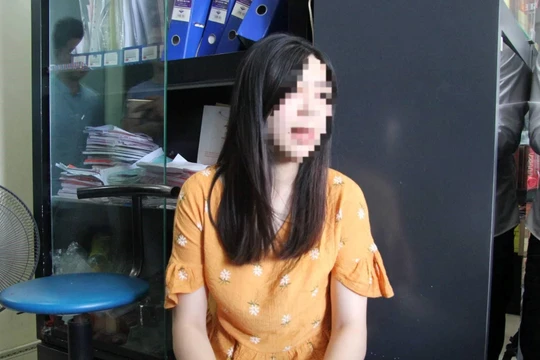 Nạn nhân Vũ Thị Thu L. chia sẻ về vụ việc với báo chí ngày 27/8.