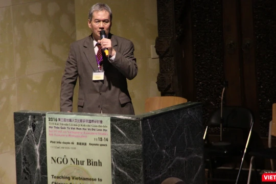 TS Ngô Như Bình với vai trò là diễn giả chính tại cuộc Hội thảo quốc tế về Việt Nam học và Đài Loan học tổ chức tại Đại học Thành Công ở Đài Loan tháng 11/2016. (Ảnh: NVCC)