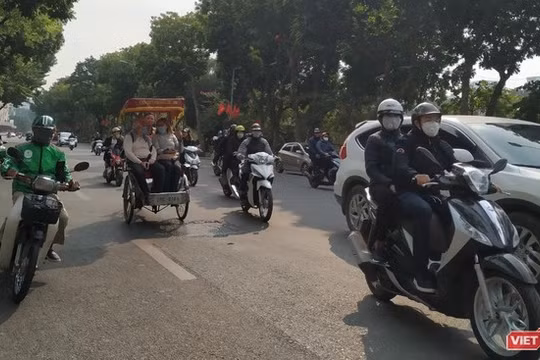 Sở GTVT Hà Nội ra quân chốt trực tại các cửa ngõ vào thành phố.