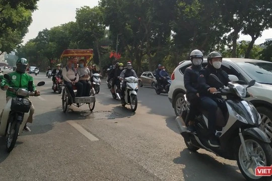 Sở GTVT Hà Nội ra quân chốt trực tại các cửa ngõ vào thành phố.