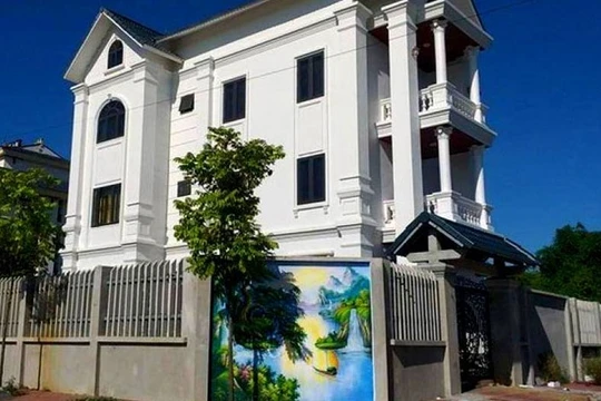 Hạng mục công trình cao 3 tầng không phù hợp với quy hoạch chi tiết được phê duyệt. Ảnh: UBND tỉnh Bắc Ninh.