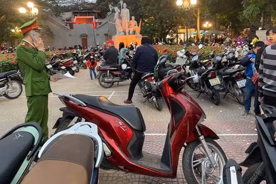 Nhiều điểm trông giữ xe quanh khu vực hồ Hoàn Kiếm tăng giá vượt khung quy định
