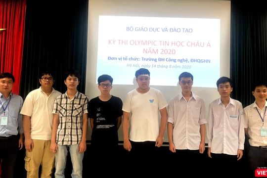 Đoàn học sinh tham gia Olympic Tin học châu Á - Thái Bình Dương 2020 của Việt Nam. Ảnh: Bộ GD&ĐT.
