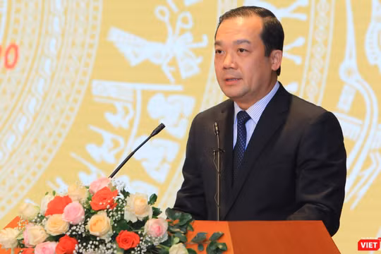 Ông Phạm Đức Long - Thành viên Hội đồng thành viên, Tổng Giám đốc VNPT - được bổ nhiệm giữ chức vụ Chủ tịch Hội đồng thành viên VNPT. 