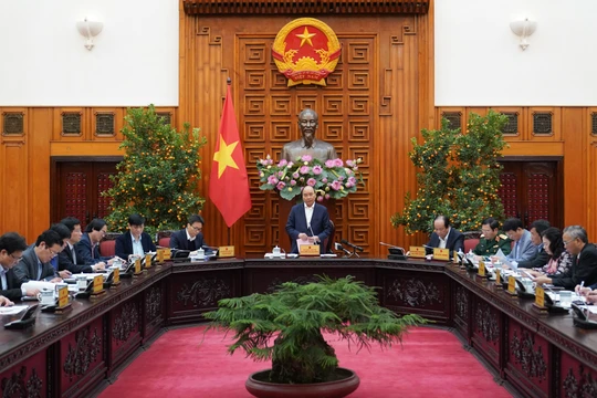 Thủ tướng Nguyễn Xuân Phúc: Phòng yêu cầu chống dịch với tinh thần bảo vệ sức khỏe người dân là quan trọng nhất. Ảnh: VGP.