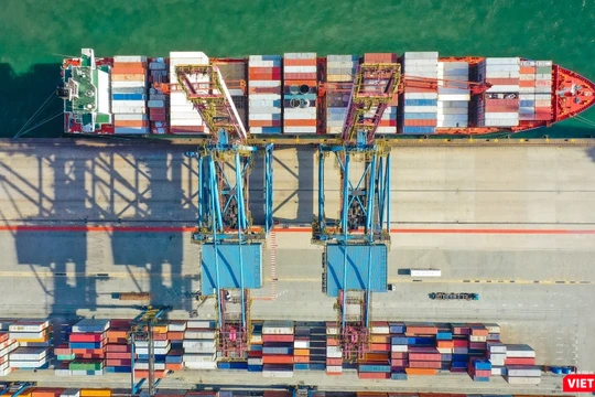 Blockchain có tiềm năng cải thiện hiệu quả và tính minh bạch, cũng như giảm chi phí trong quản lý chuỗi cung ứng.